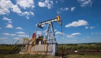 Petróleo cae ante la perspectiva de un mayor suministro de diésel ruso