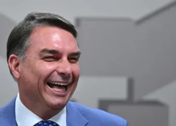 Investigación destapa chats, fiestas sexuales y presunta corrupción del candidato brasileño Flávio Bolsonaro