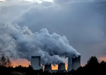 PNUMA urge recortar emisiones en un 18% para limitar calentamiento global
