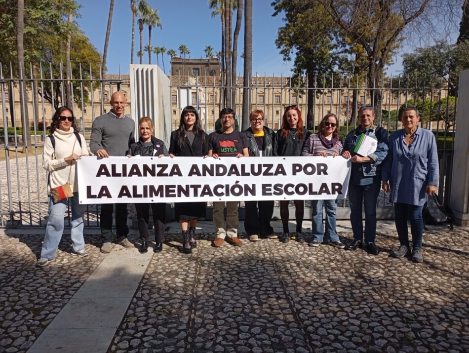 Las graves incidencias en comedores escolares de Córdoba y Granada evidencian la necesidad de recuperar la gestión pública