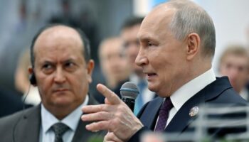 Putin ofrece a África unirse al sistema de pagos ruso