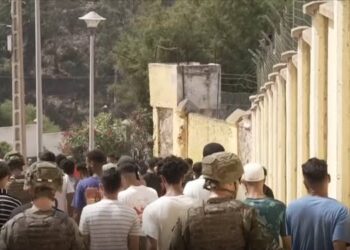 El Centre Delàs d’Estudis per la Pau condena las agresiones y las humillaciones perpetradas por miembros de las Fuerzas Armadas españolas contra personas migrantes en Ceuta y exige que cesen de inmediato