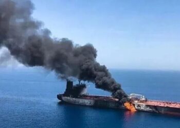 Irán reporta que dos petroleros chocaron con minas al sur de Ormuz