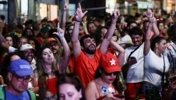 Lula da Silva y Flávio Bolsonaro irán a segunda vuelta en Brasil