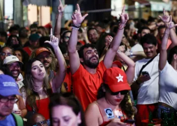 Lula da Silva y Flávio Bolsonaro irán a segunda vuelta en Brasil