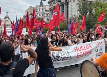 ¿Quiénes son los jóvenes de Contracorriente, juventud revolucionaria que participa de la lucha por la vivienda y preparan la huelga general?